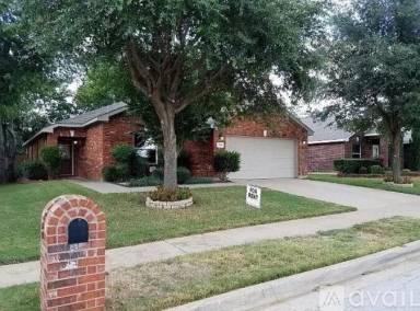 Main picture of 704 International Dr