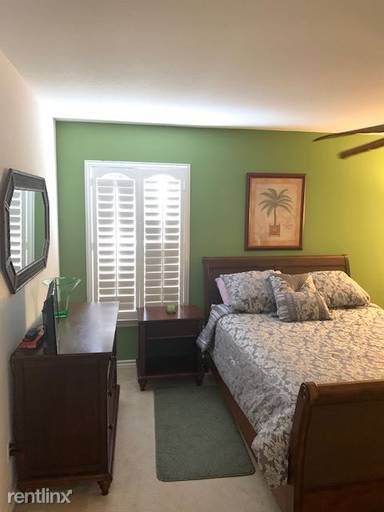 Main picture of 8418 Lourenco Ln