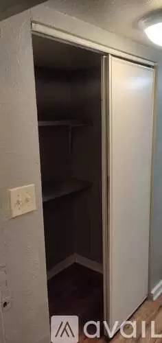 Main picture of 4406 Dover Pl