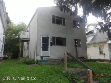 Main picture of 133 W Lakeview Ave
