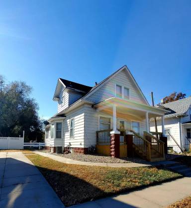 Main picture of 825 F St