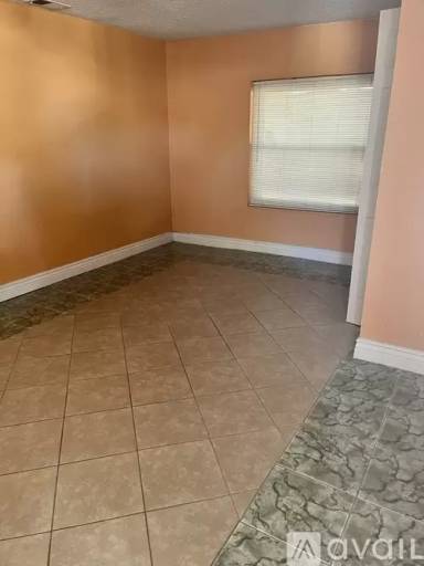 Main picture of 8903 Shady Tree Ct
