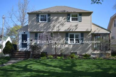 Main picture of 19494 Laurel Ave