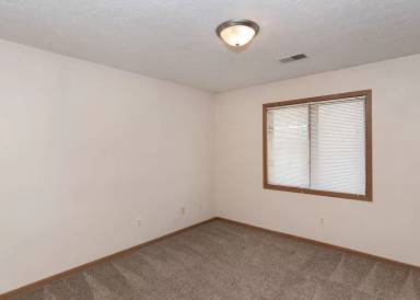 Main picture of 917 Pius Ln