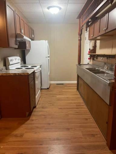 Main picture of 100 W Main St