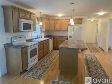 Main picture of 354 W River Rd
