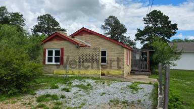 Main picture of 2106 Maurice St