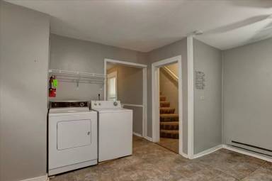 Main picture of 317 13th Ave W