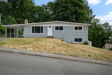 Main picture of 12126 SE 160th St
