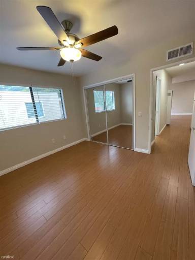 Main picture of 7237 Amigo Ave