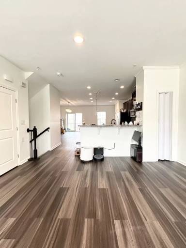 Main picture of 6314 Halsted Ave