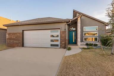 Main picture of 620 NW 180th St