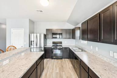 Main picture of 538 W Ava Dr