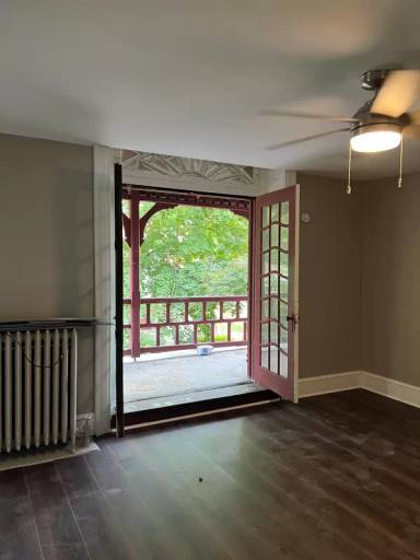 Main picture of 1521 Mineral Spring Rd