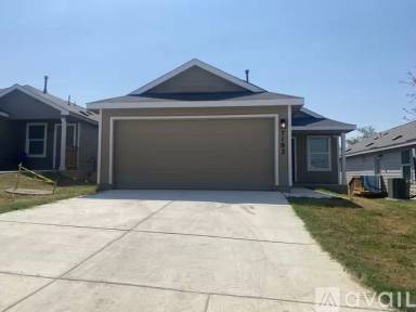 Main picture of 7102 Satellite Way