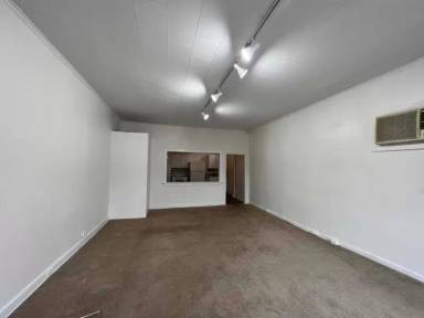 Main picture of 522 N Main St