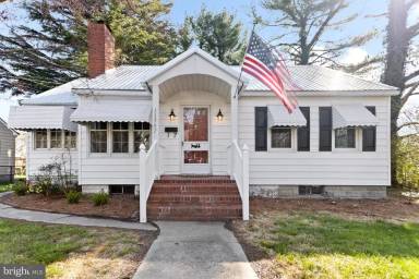 Main picture of 11707 Mansion St
