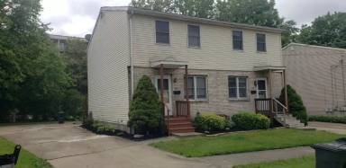 Main picture of 105 Hazel St
