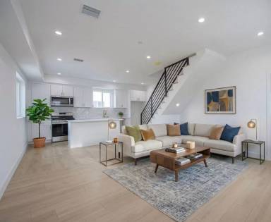 Main picture of 2404 S Cochran Ave