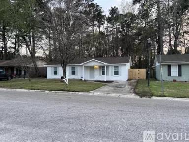 Main picture of 291 Dorchester Manor Blvd