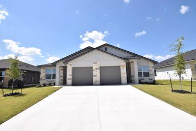Main picture of 903 Switchgrass Dr