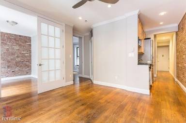 Main picture of 340 E 18th St