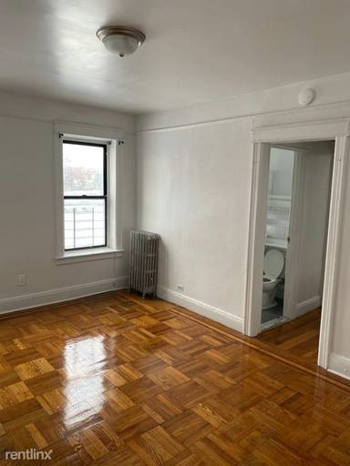 Main picture of 3988 Bronxwood Ave
