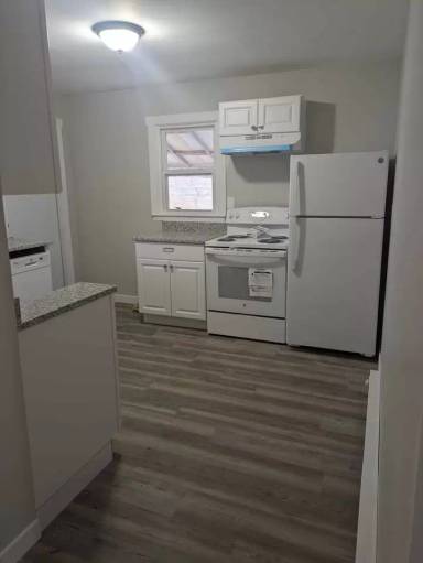 Main picture of 288 E Forest Ave