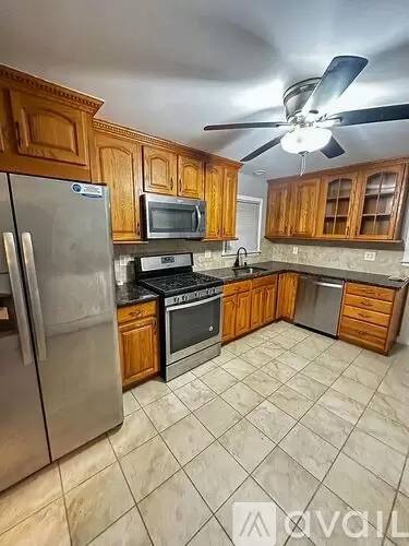 Main picture of 2269 Winfield St