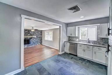 Main picture of 2118 N 22nd St