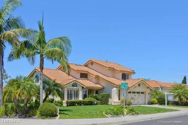 Main picture of 2044 Columbus Way