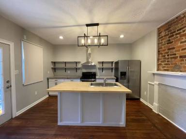 Main picture of 1110 11th St