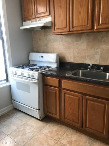Main picture of 448 E 26th St