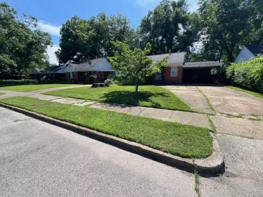 Main picture of 873 Chatwood St