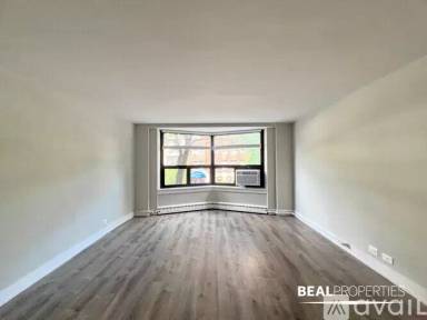 Main picture of Wellington Place Apartments