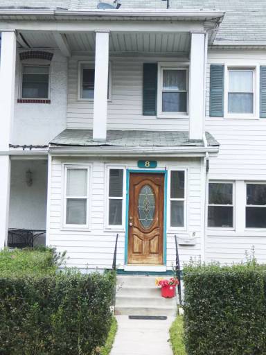 Main picture of 8 Talbott St