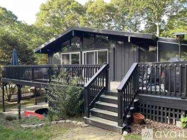 Main picture of 237 Old Mill Rd