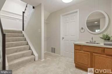 Main picture of 2051 Gervais Dr