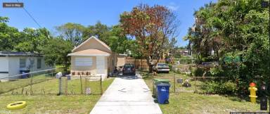 Main picture of 1021 NW 8th St