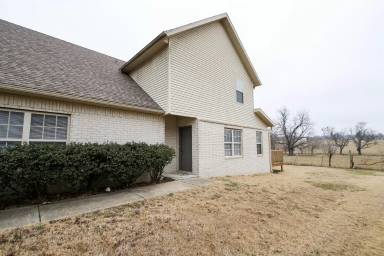 Main picture of 6172 W Milliken Bnd