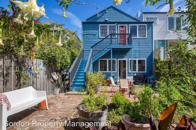 Main picture of 916 Alabama St