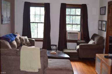 Main picture of 299 Elliot St