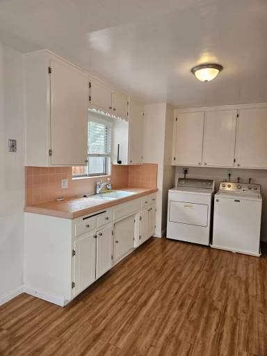 Main picture of 223 I Ave