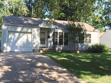 Main picture of 2010 S Terrace Dr