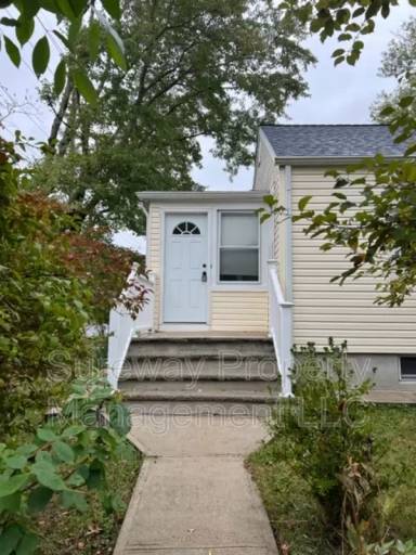 Main picture of 233 Princeton Ave
