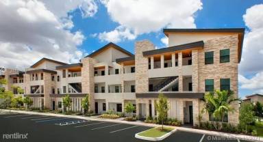 Main picture of Apex At Park Central Cond