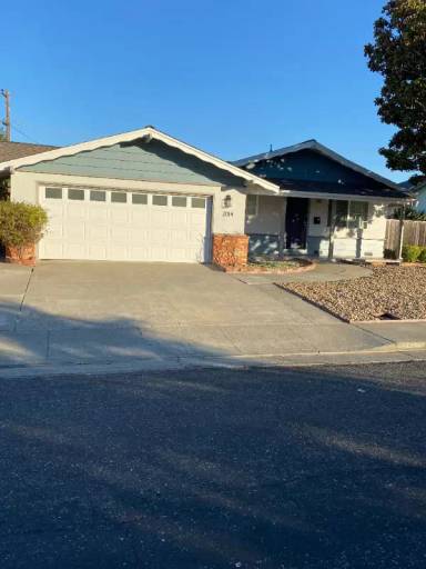 Main picture of 2014 Buckingham Dr