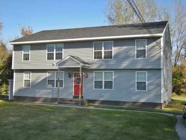 Main picture of 521 Bay Rd