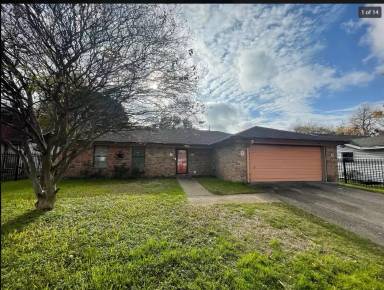 Main picture of 3016 Alexander Ave