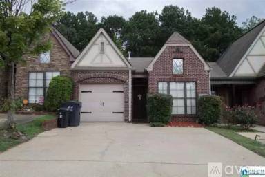Main picture of 2552 Ridgemont Dr